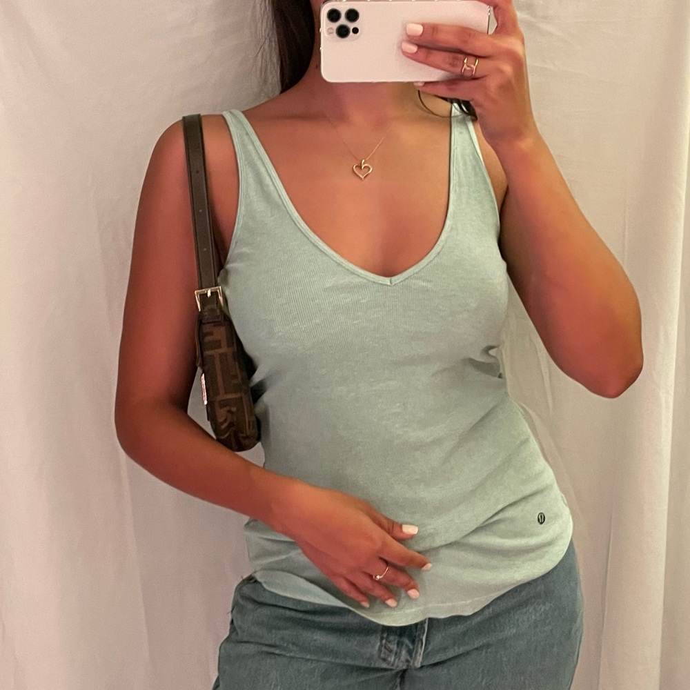 Lululemon workout green blue tank top